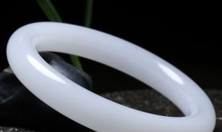 新疆和田玉手镯 新疆和田玉手镯
