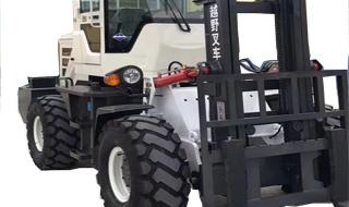 四驱越野叉车厂家 四驱越野叉车厂家